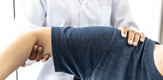 هل يمكن علاج تمزق أربطة الكتف؟